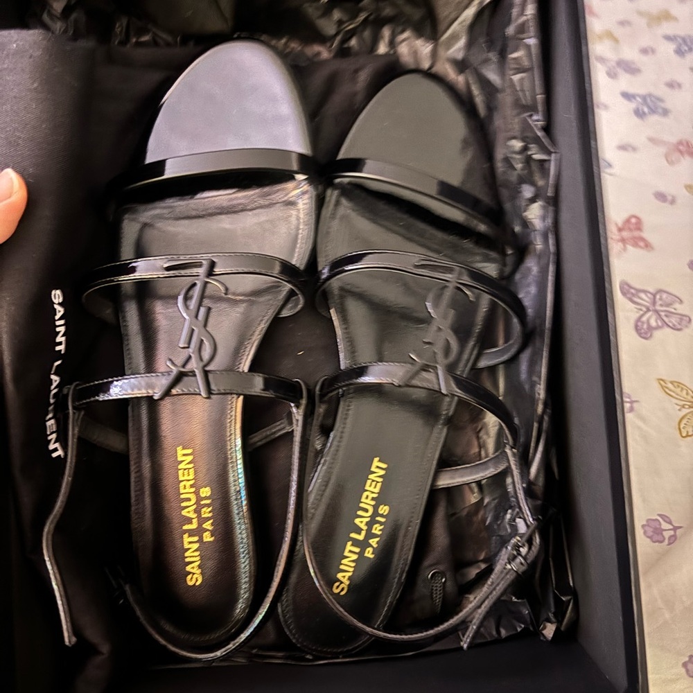 YSL sandals in Black - Picture 3 of 4